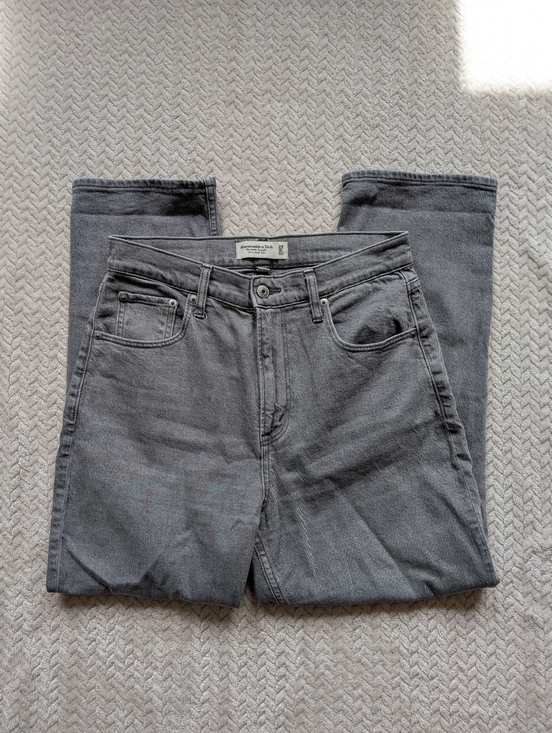 Abercrombie & Fitch The Ankle Straight Ultra High Rise Jean - Picture 3 of 4